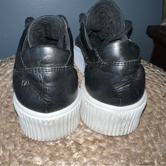 Musse & Cloud Anthropologie Casey Perforated Sneakers - Picture 4 of 9